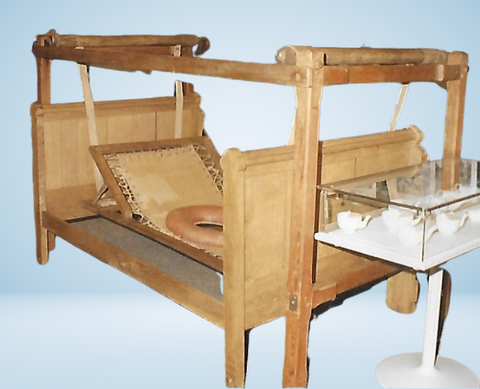 Lit portoir avec trou d’aisance