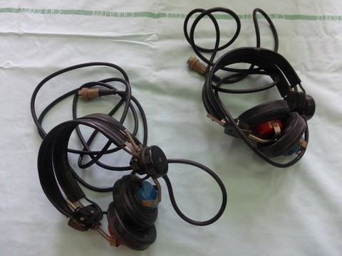 deux casque auditifs